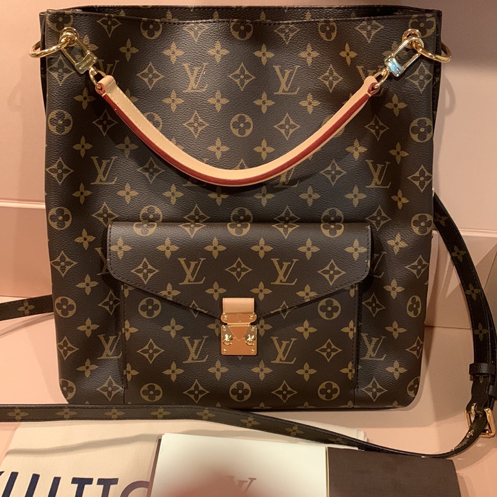 *MINT NWT* LOUIS VUITTON MÉTIS HOBO